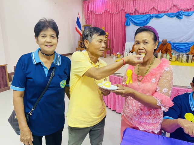 กิจกรรมเดือนเกิดผู้สูงอายุ อบต.นาบอน ประจำเดือน เมษายน 2566